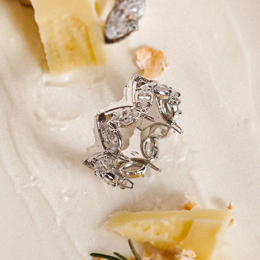 Grand Butterfly Ring [White Chocolate]