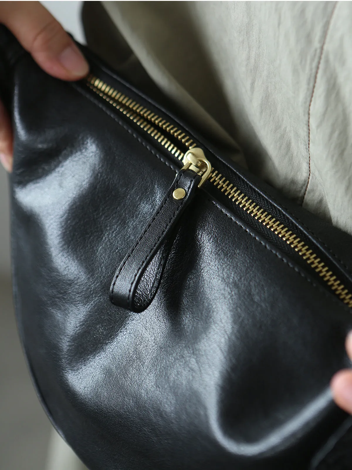 Hobo Womens Leather Over The Shoulder Bag Leather Small Crossbody Purse
