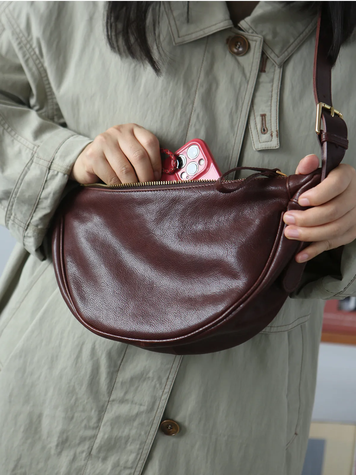 Hobo Womens Leather Over The Shoulder Bag Leather Small Crossbody Purse