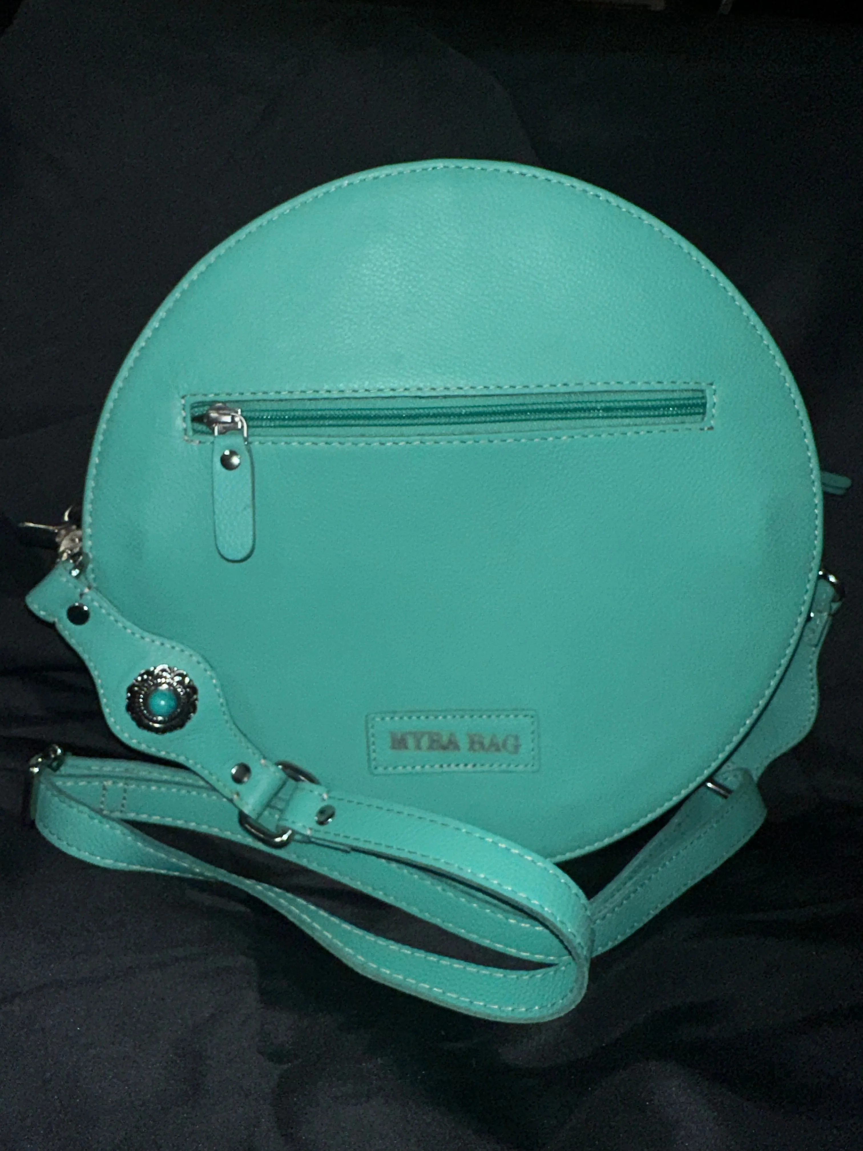 Myra Bag: "WINOKA TRAIL ROUND BAG"