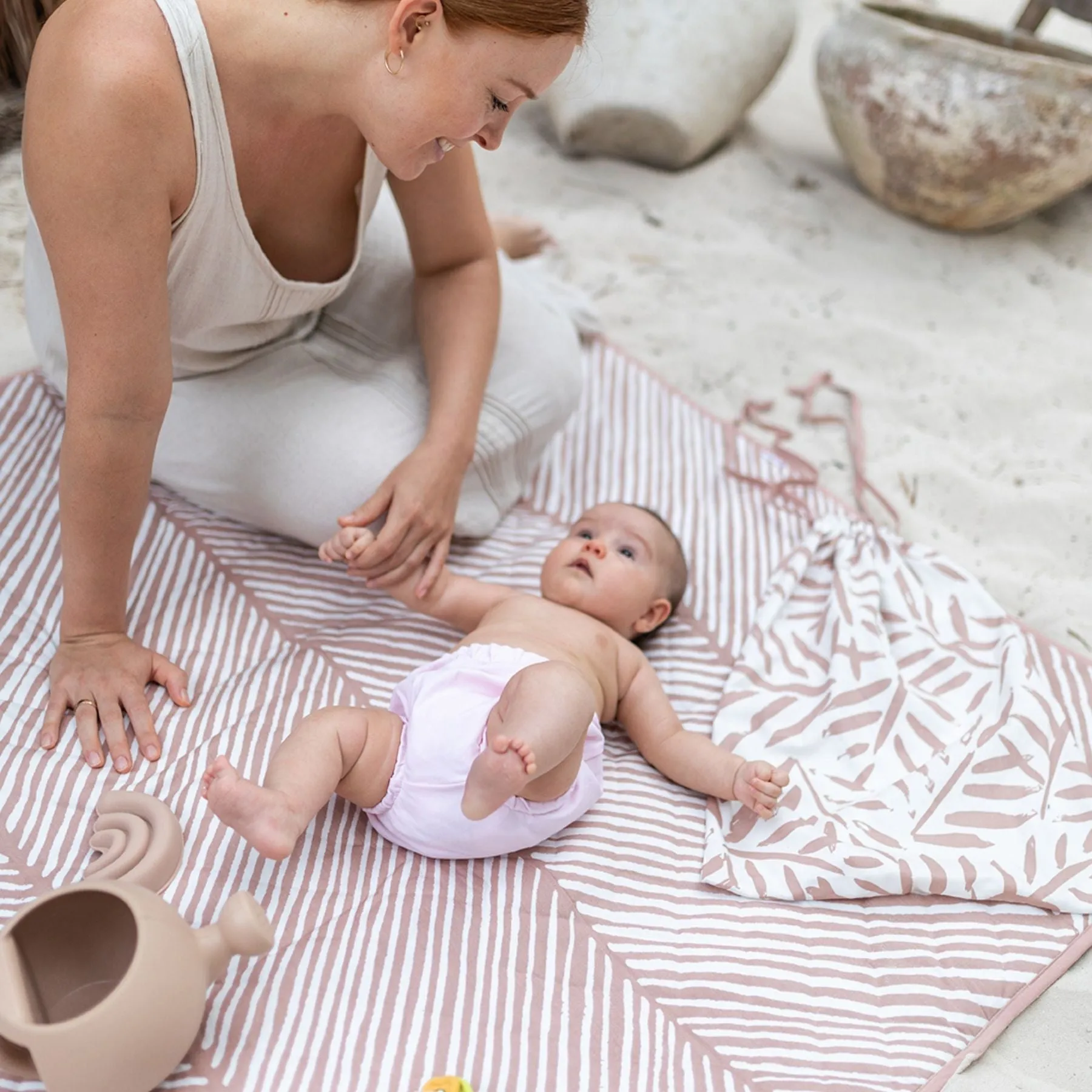 Toddlekind Waterproof Organic Travel Mat - Sea Shell - 120x120cm